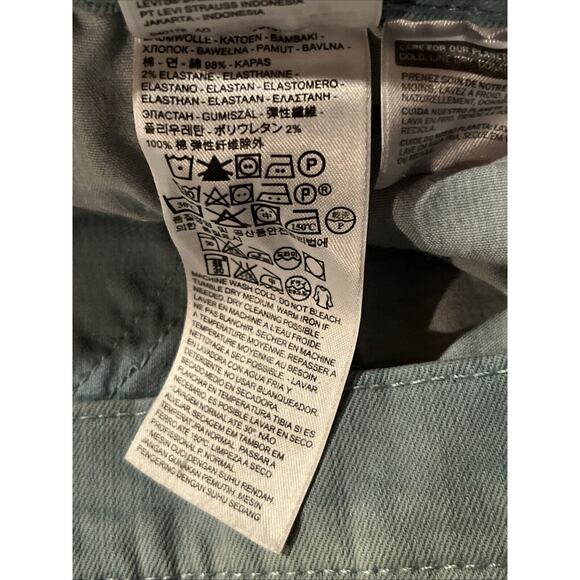 Levi's 524 Too Superlow Straight Jeans Women's Size 30X32 Light Wash Aquamarine - Picture 12 of 15